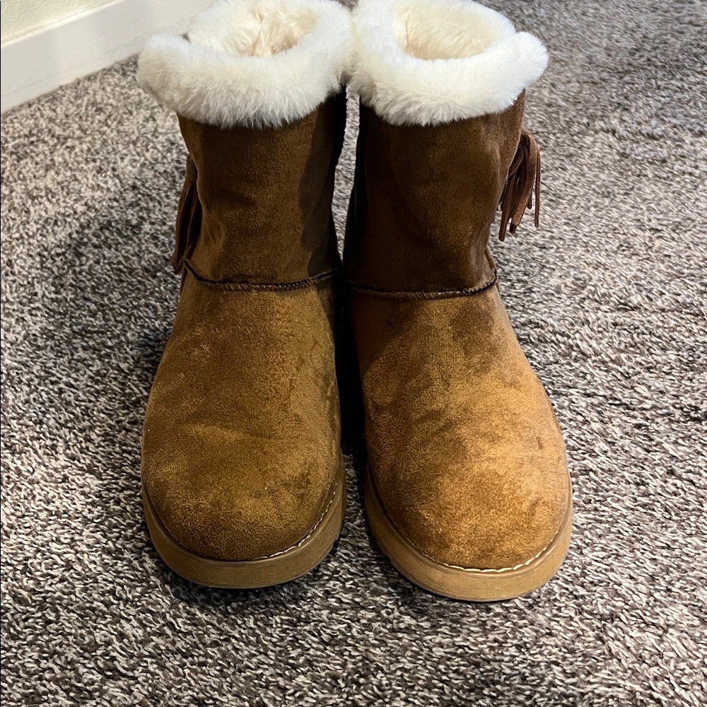 Skechers Brown Winter Boots with Cream Fur